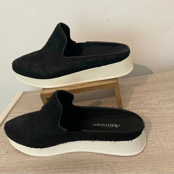 Antelope Sail Away Black Textured Slip On Shoes Leather Boho  Size 39 US 8 - Picture 2 of 9